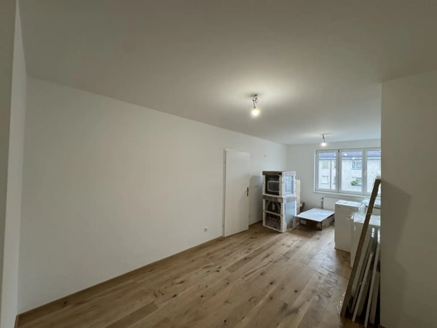 NEU! ERSTBEZUG! Generalsanierte 2 Zimmerwohnung zu vermieten!