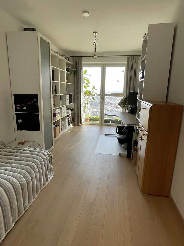 Helio Tower - 3 Zimmer - 31.Etage - Balkon mit sensationellem Blick über Wien!