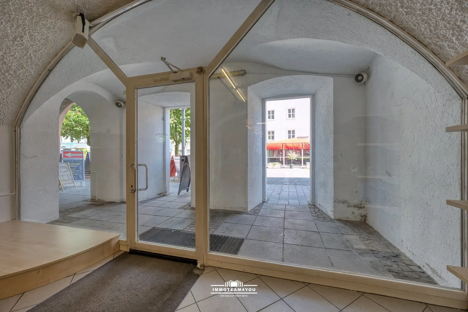 Geschäftslokal Eingang DSC_2379