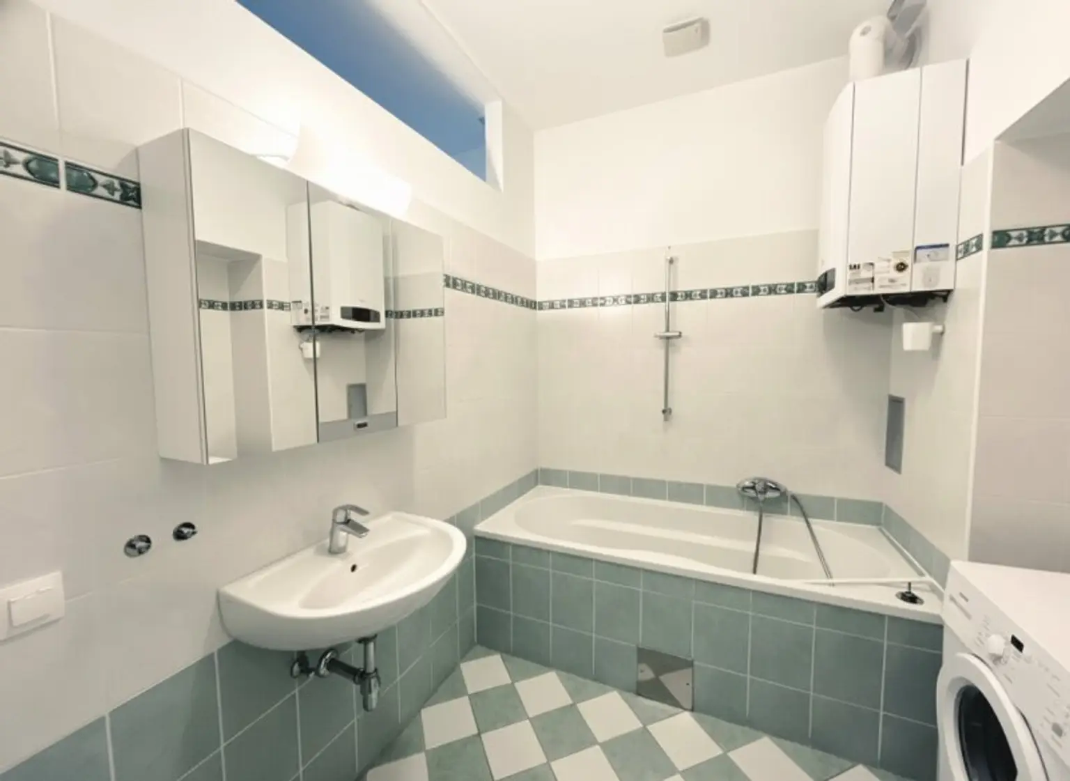 Helle 2-Zimmer-Altbauwohnung mit klassischem Flair im 16. Bezirk