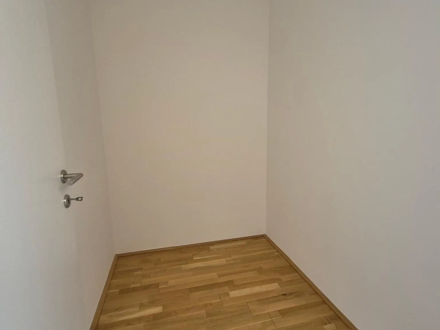 TOP AUSGESTATTETE 3 ZIMMERWOHNUNG IN JUDENAU