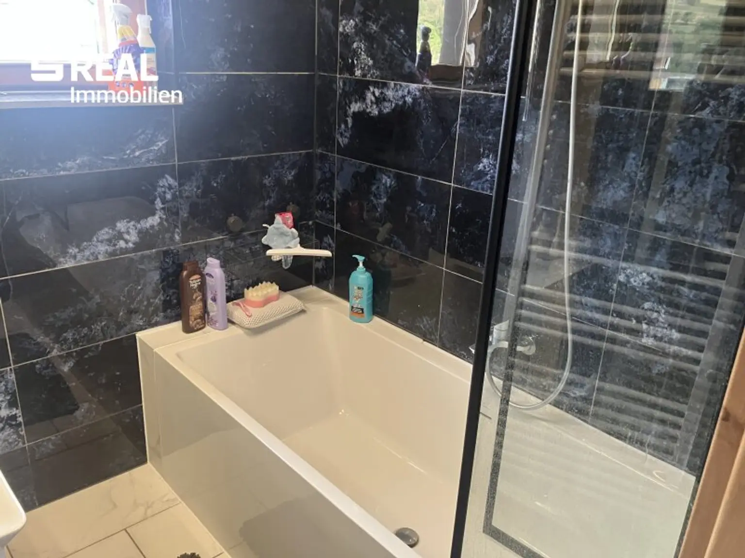 Badezimmer EG