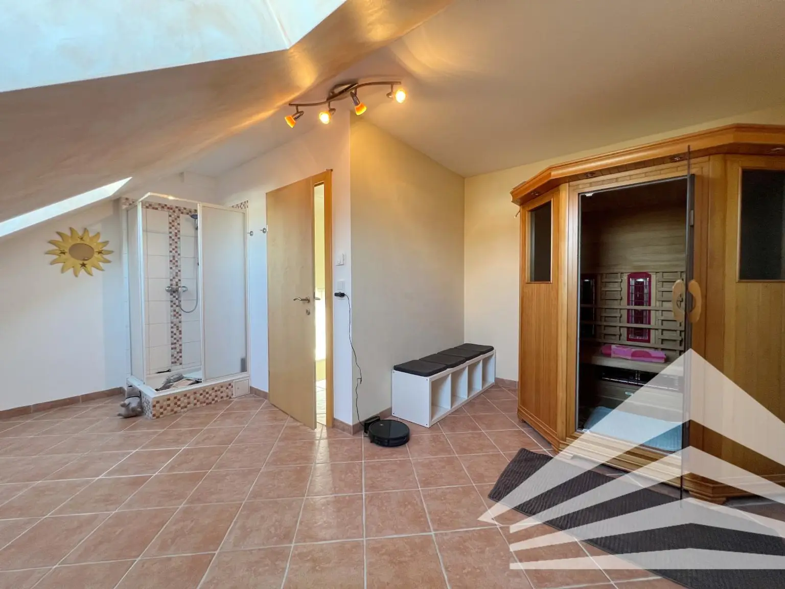 Großzügiges Eckreihenhaus mit Garten & Pool in toller Siedlungslage! 360° Rundgang online!