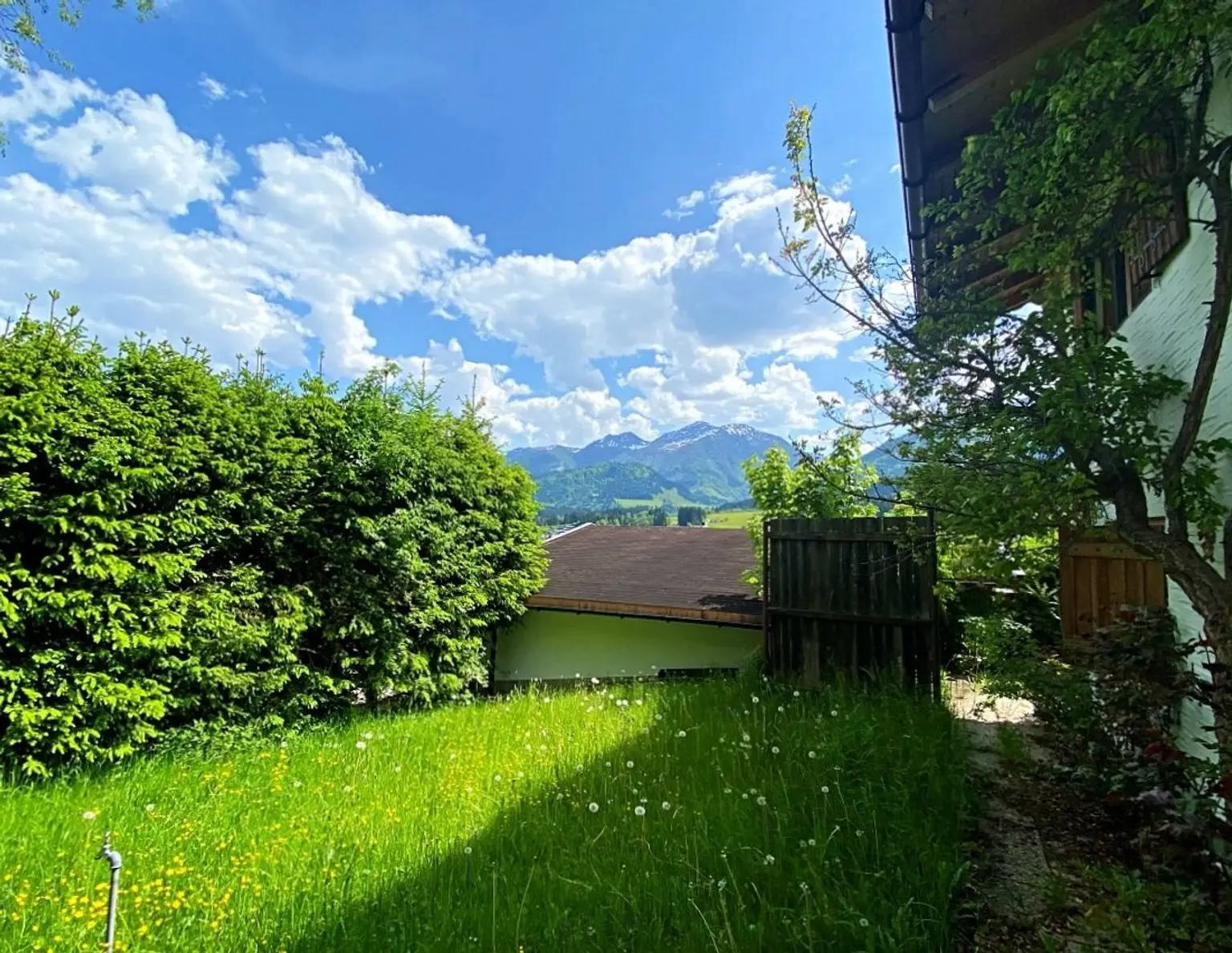 Gestalten Sie Ihr Zuhause! Einfamilienhaus mit viel Potenzial in traumhafter Panoramalage