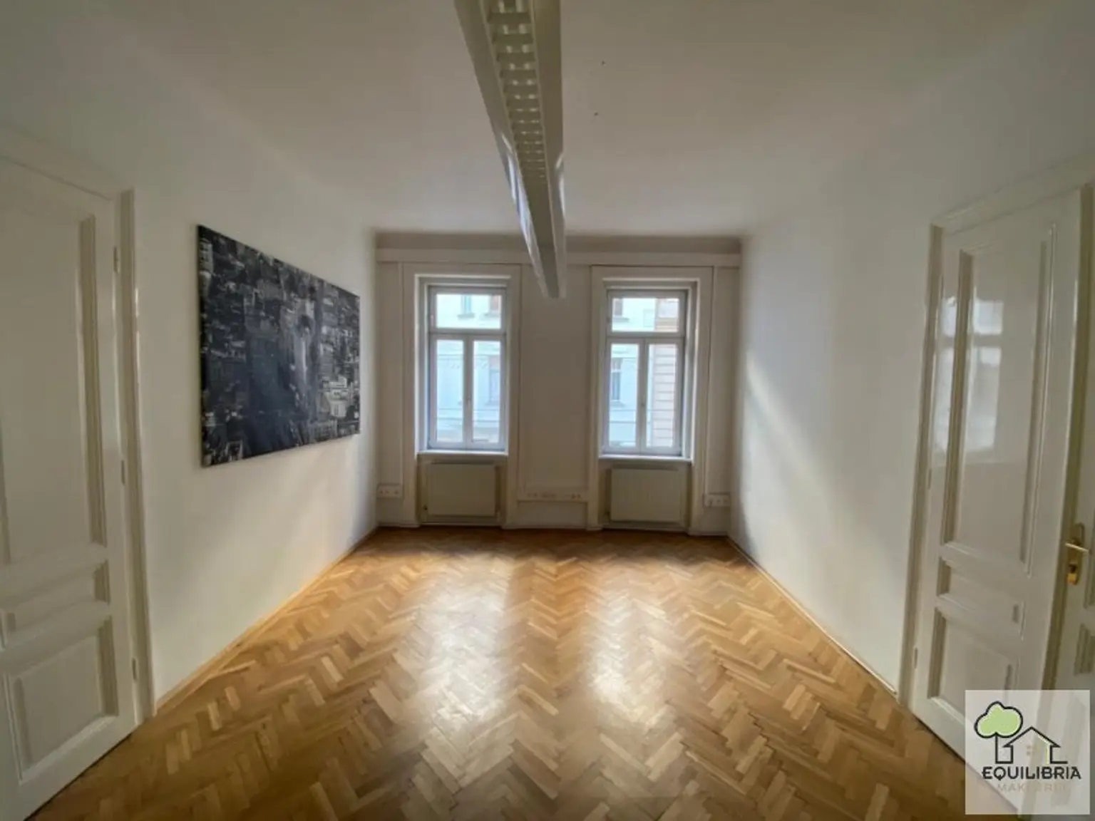 MODERNES ALTBAUBÜRO IN ZENTRALER LAGE