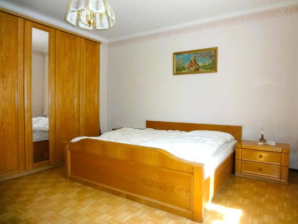 ÄLTERES HAUS ZUM LEISTBAREN PREIS!