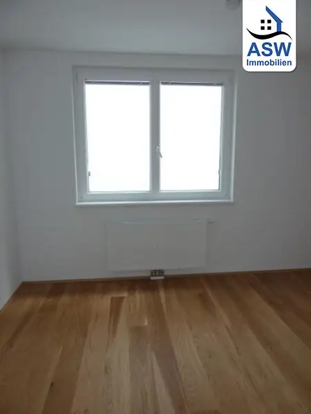 Moderne 3-Zimmerwohnung mit offener Schlafgalerie in U-Bahn-Nähe