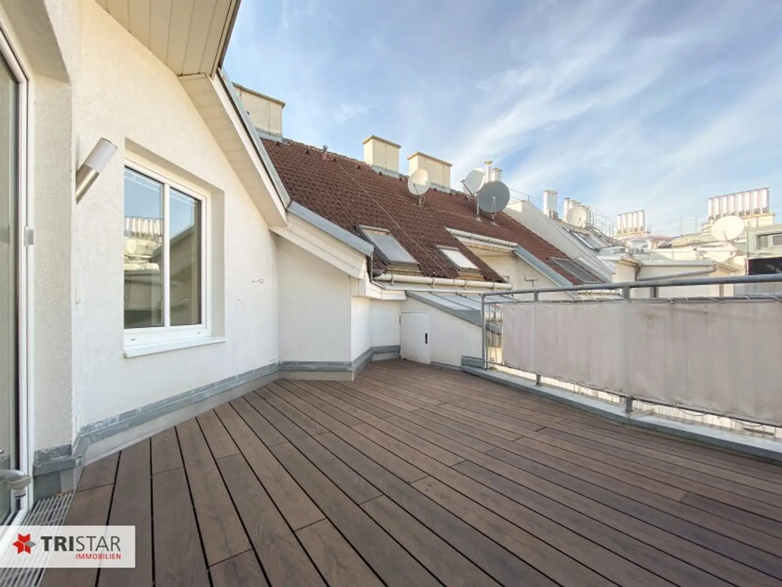 NEU :::I CALL IT HOME – STYLISCHE UND SEHR WOHNLICHE DACHGESCHOSSWOHNUNG MIT TERRASSE IN GUTER LAGE– Kauf in 1100 Wien:::