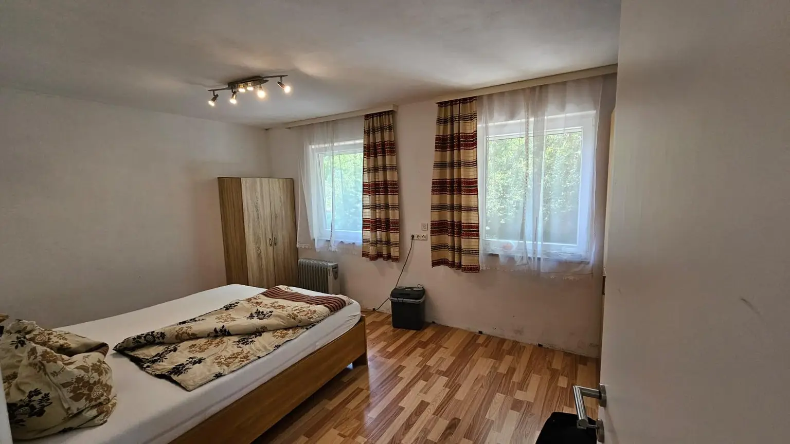 Innviertel-Highlight! Schöner neuwertiger Bungalow mit gr. Garage und schönem Garten in Eggerding nahe Andorf und Schärding zu verkaufen!