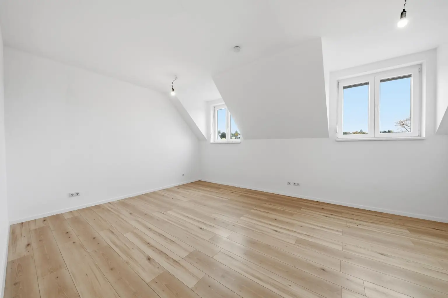 ERSTBEZUG NACH SANIERUNG - 3,5 Zimmer Dachgeschoss-Wohnung in Eggenburg!