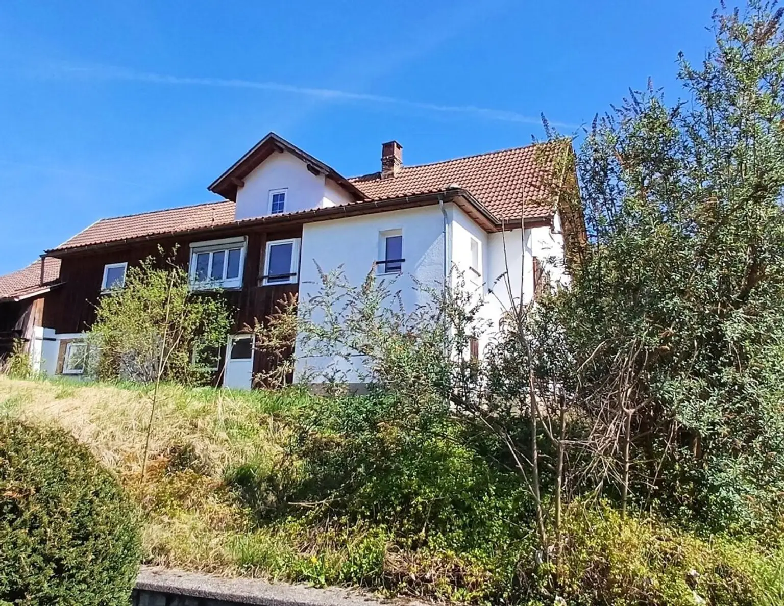 Wohnen mit schöner Bergsicht - Kleine Grundstücke mit Projekt zu verkaufen!