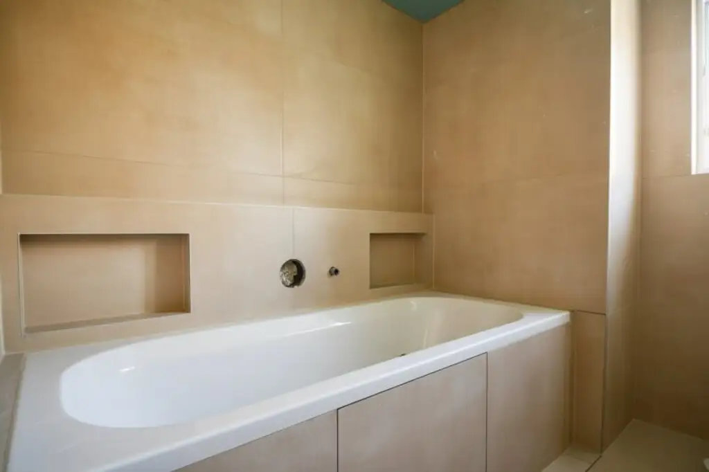 THE UNIQUE HILL SIDE RESIDENCES