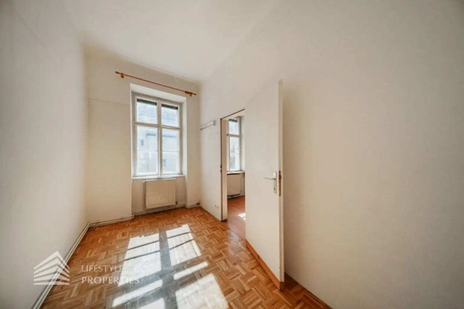 Helle Garconniere, Nähe Mariahilfer Straße
