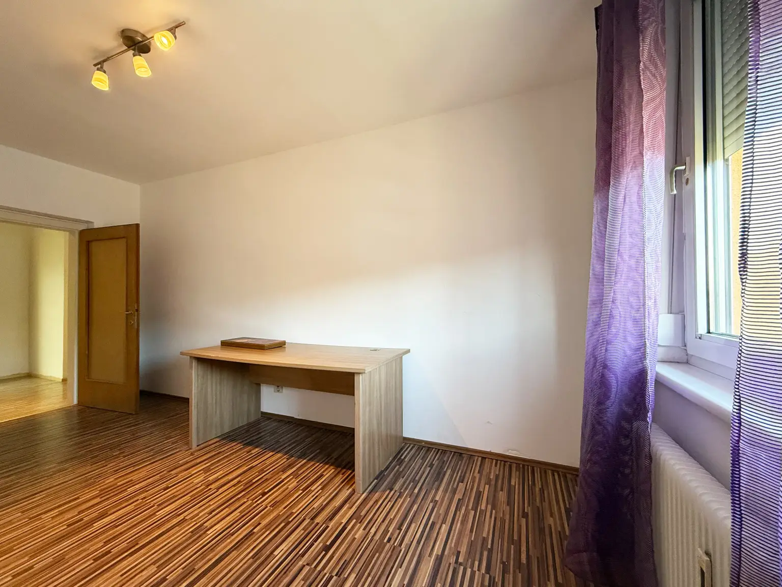 Schlafzimmer 1