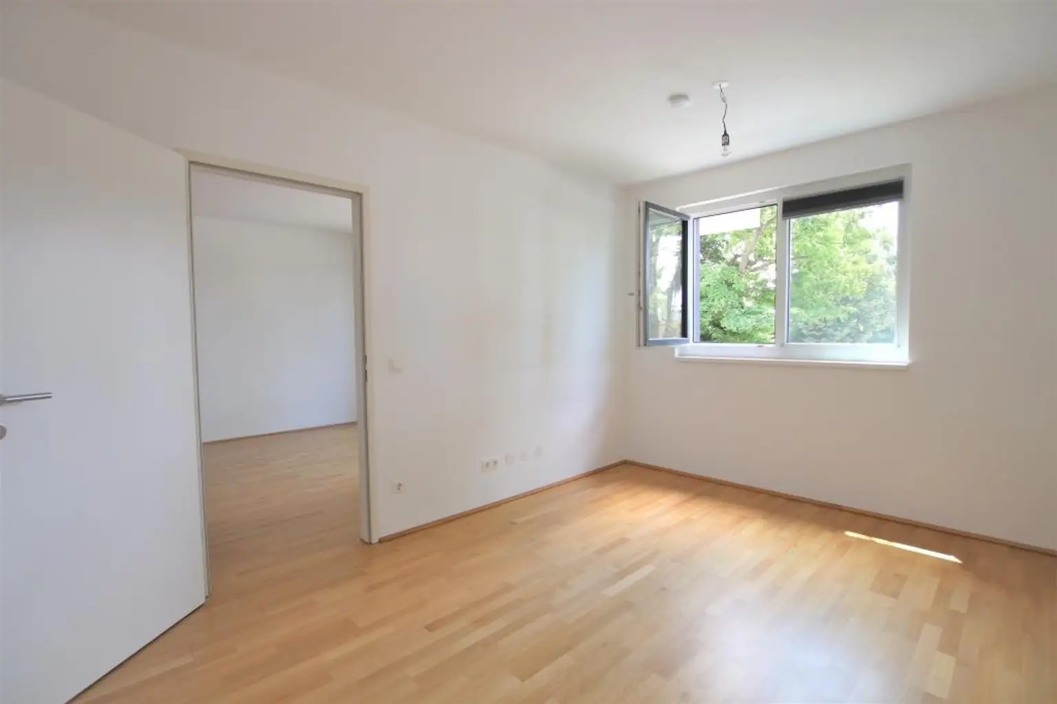 Modern, hell, großer Balkon und Alte Donau ums Eck! -2 Zimmer mit guter Anbindung