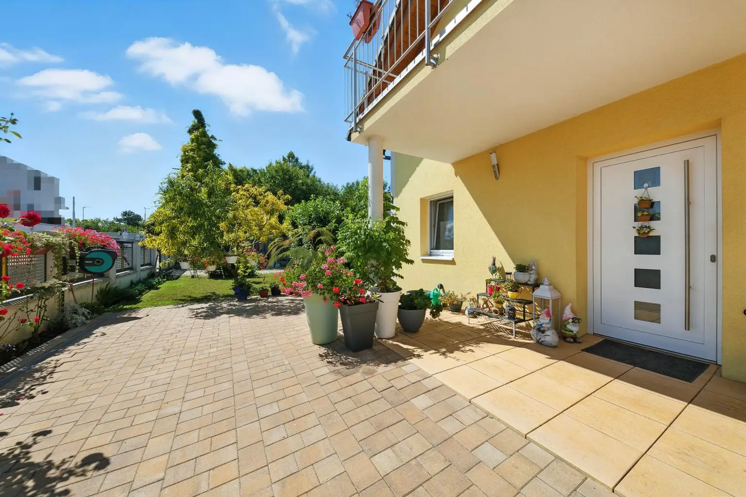 Exklusives Wohnerlebnis: Hochwertiges Zuhause auf 1300 m² Eigengrund am Wiener Stadtrand!