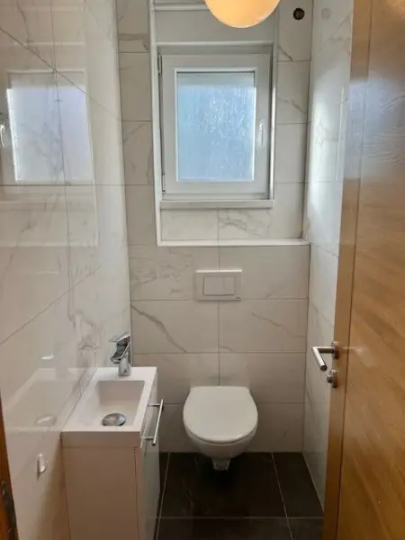 Moderne Doppelhaushälfte Nähe Wien mit 5 Schlafzimmern