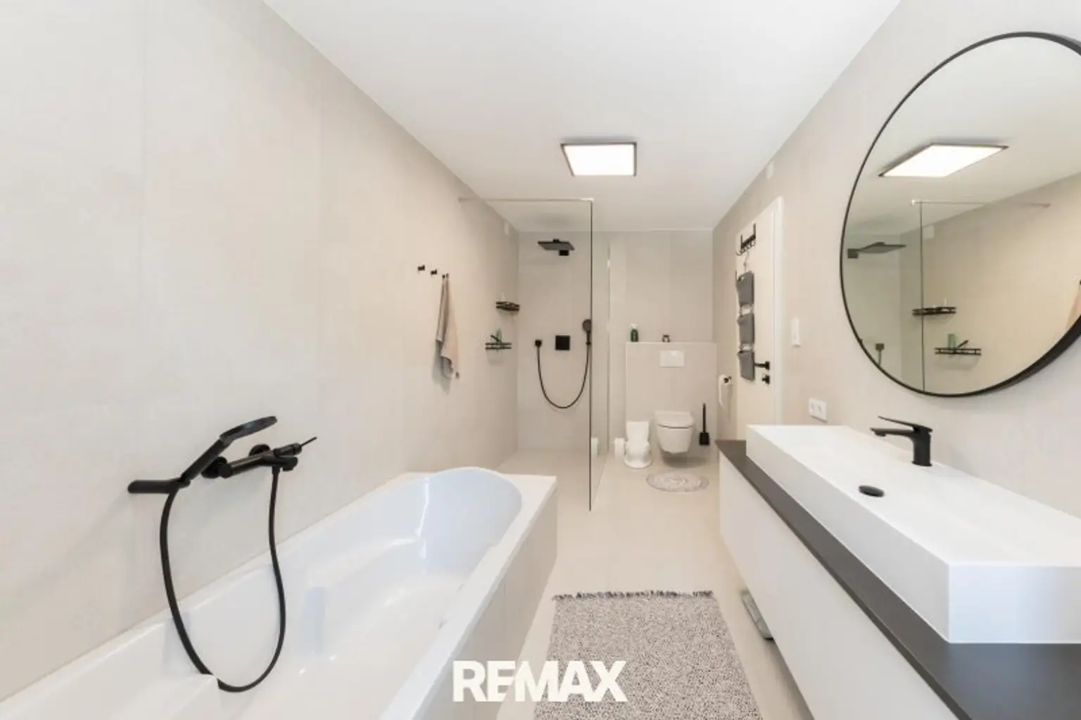 Badezimmer (1.OG)
