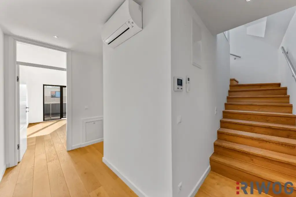 Moderne 3-Zimmer DG-Wohnung zwei Außenflächen und Traumausblick