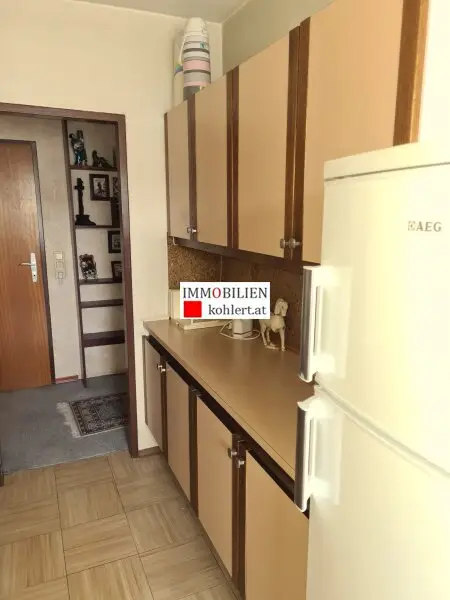 ****GELEGENHEIT, SONNIGE EIGENTUMSWOHNUNG MIT LOGGIA, ALLE NEBENRÄUME, HOHER LIFTSTOCK