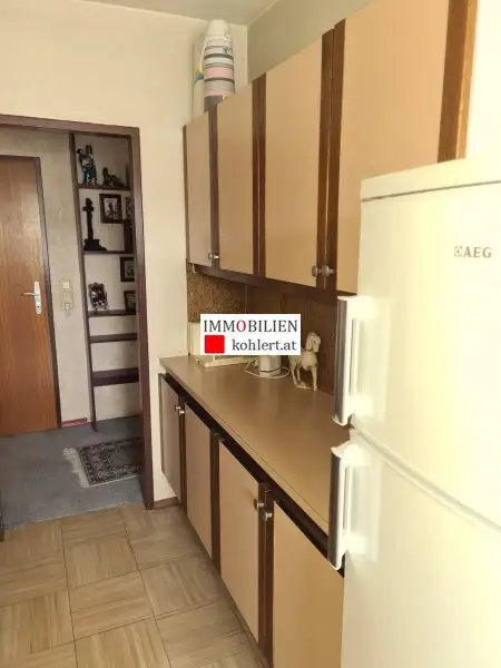 ****GELEGENHEIT, SONNIGE EIGENTUMSWOHNUNG MIT LOGGIA, ALLE NEBENRÄUME, HOHER LIFTSTOCK