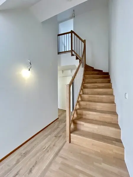 Traumhafte Dachgeschoßwohnung in Klosterneuburg – Erstbezug mit Terrasse!