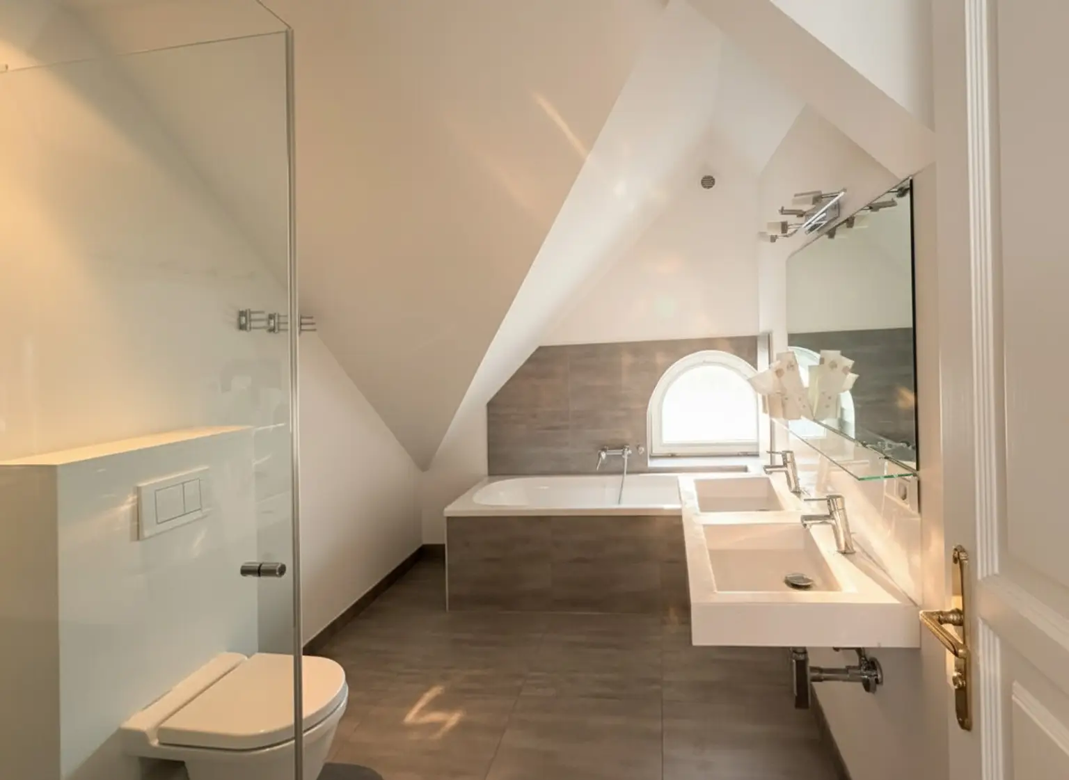 Charmantes Einfamilienhaus 155m², vollsaniert, Swimmingpool mit Überdachung in 3034 Hofstatt, €590.000