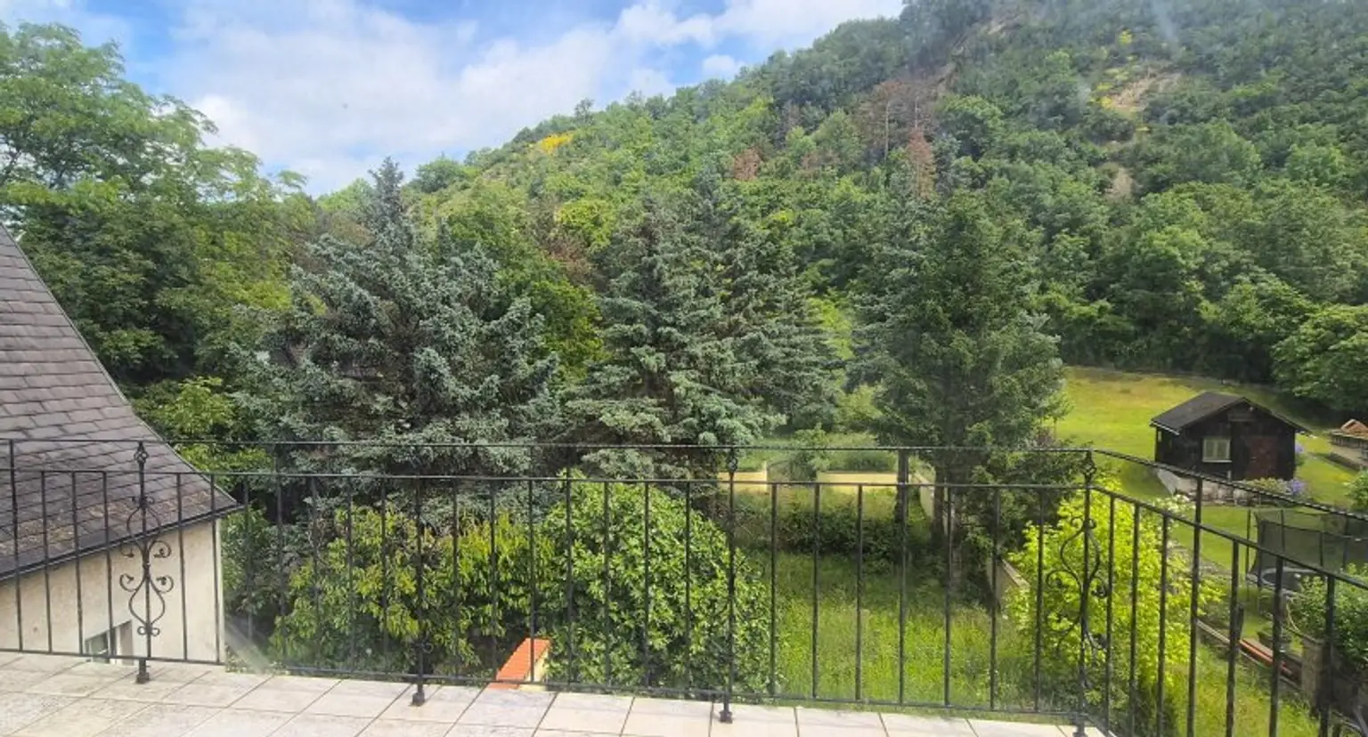 Renovierungsbedürftiges Einfamilienhaus auf 2.391 m² Eigengrund