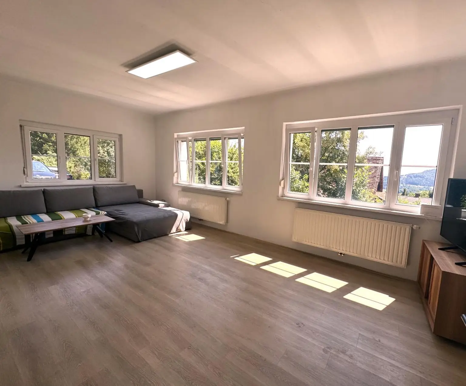 Großzügiges Wohnhaus mit 4 Wohneinheiten in herrlicher Aussichtslage - nähe Graz