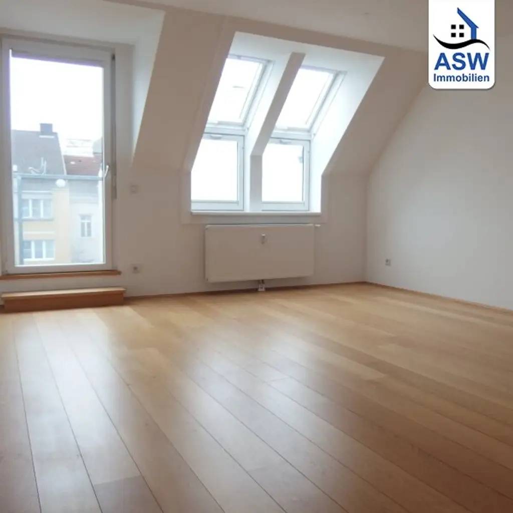Wunderschöne 3-Zimmer Dachgeschoßwohnung mit Balkon in U-Bahn-Nähe (U3)