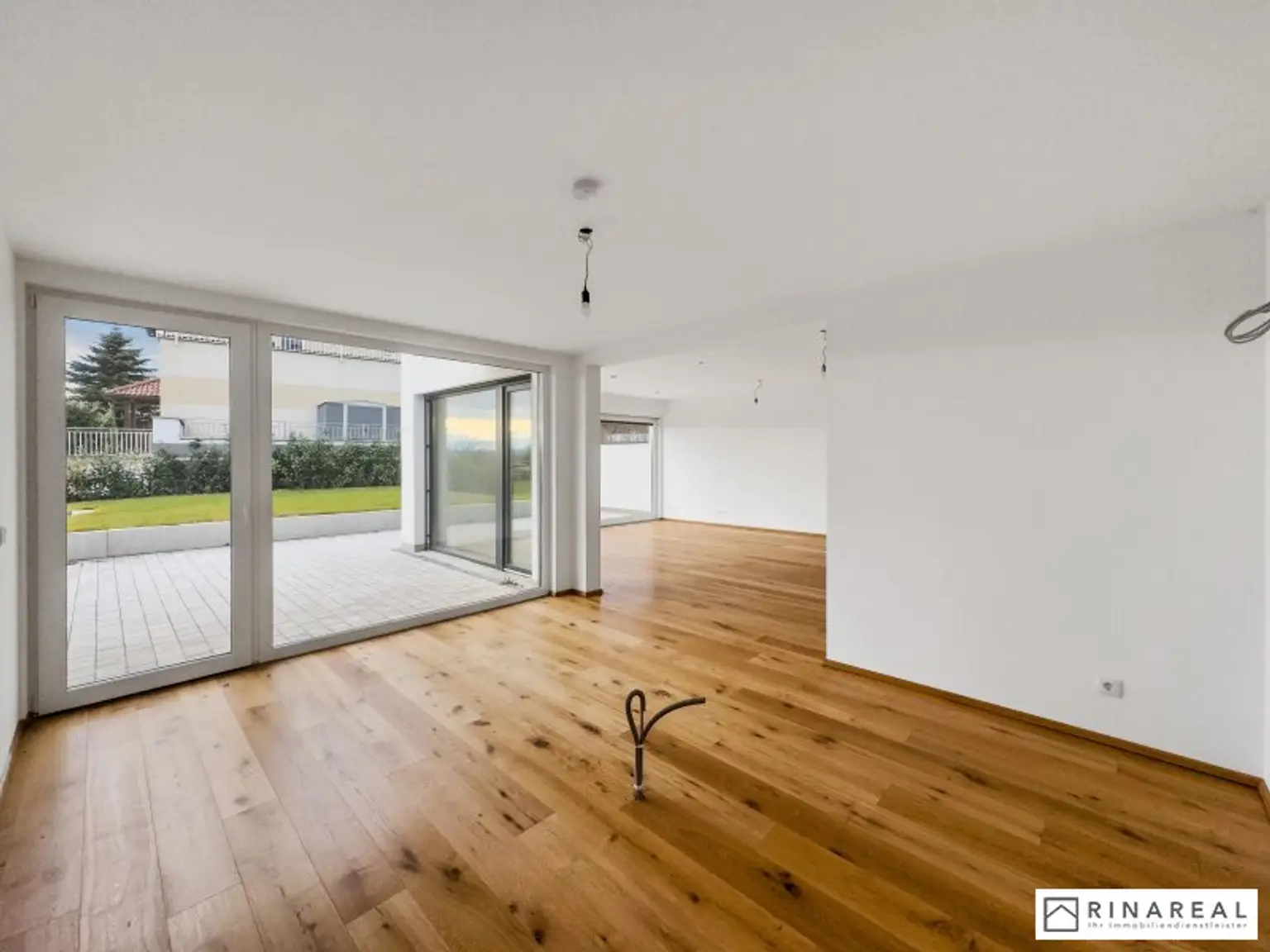 Wunderschöne, moderne & lichtdurchflutete Doppelhaushälfte zur Miete | 5 Zimmer - 140 m² | St. Georgen, Eisenstadt | AHORNGASSE