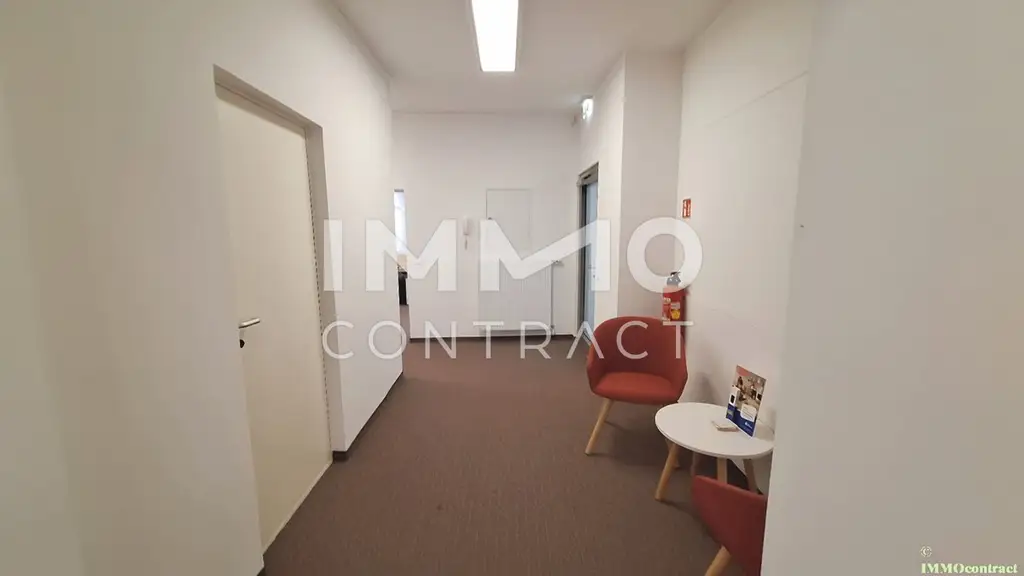 Zentrale Büroflächen am Hauptplatz von Amstetten, 1. Stock, Lift, möbliert, 178,74 m² Nutzfläche, klimatisiert