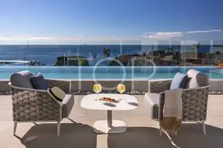 Deluxe Suite 2 bedrooms with pool (2)