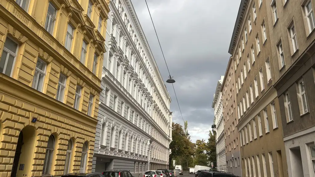 Über den Wolken nahe dem Servitenviertel/Clusiusgasse DG mit Terrasse ca. 11m²!