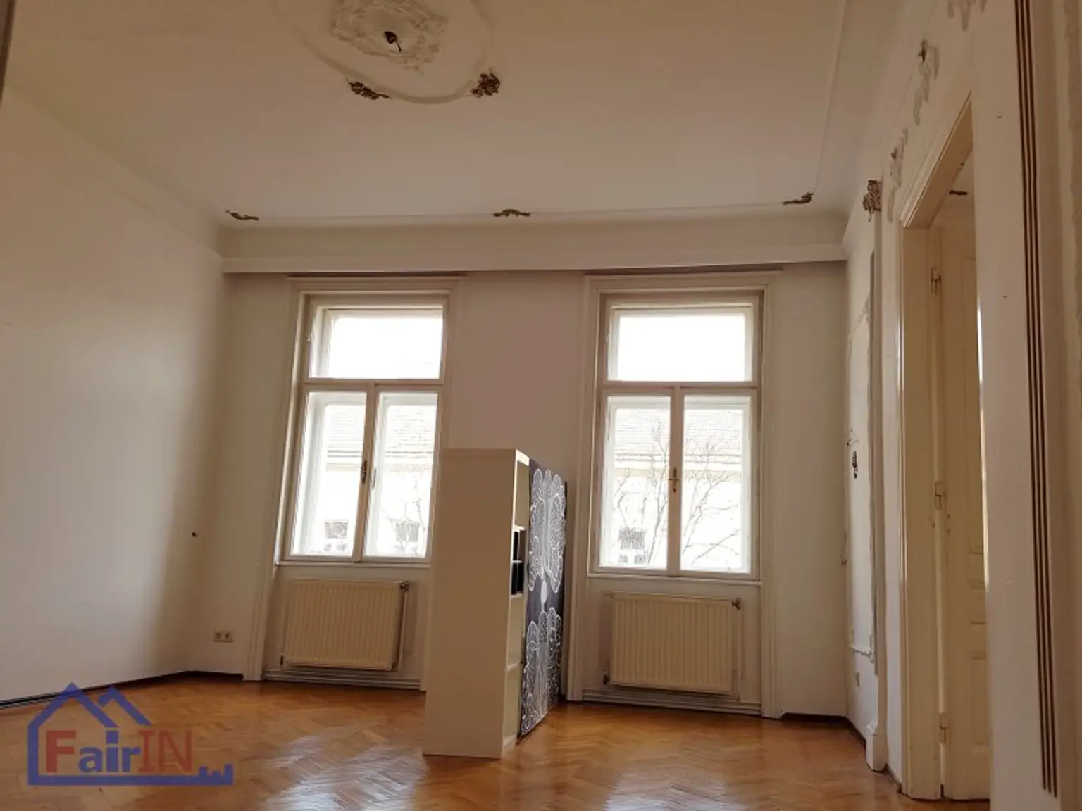 ***TOP LAGE***ALTBAU***ca.124 m² ***4-ZIMMER***NÄHE ROCHUSMARKT***