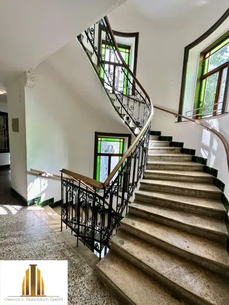 2,5 Zimmer Altbauwohnung im 1. Liftstock Nächst U3