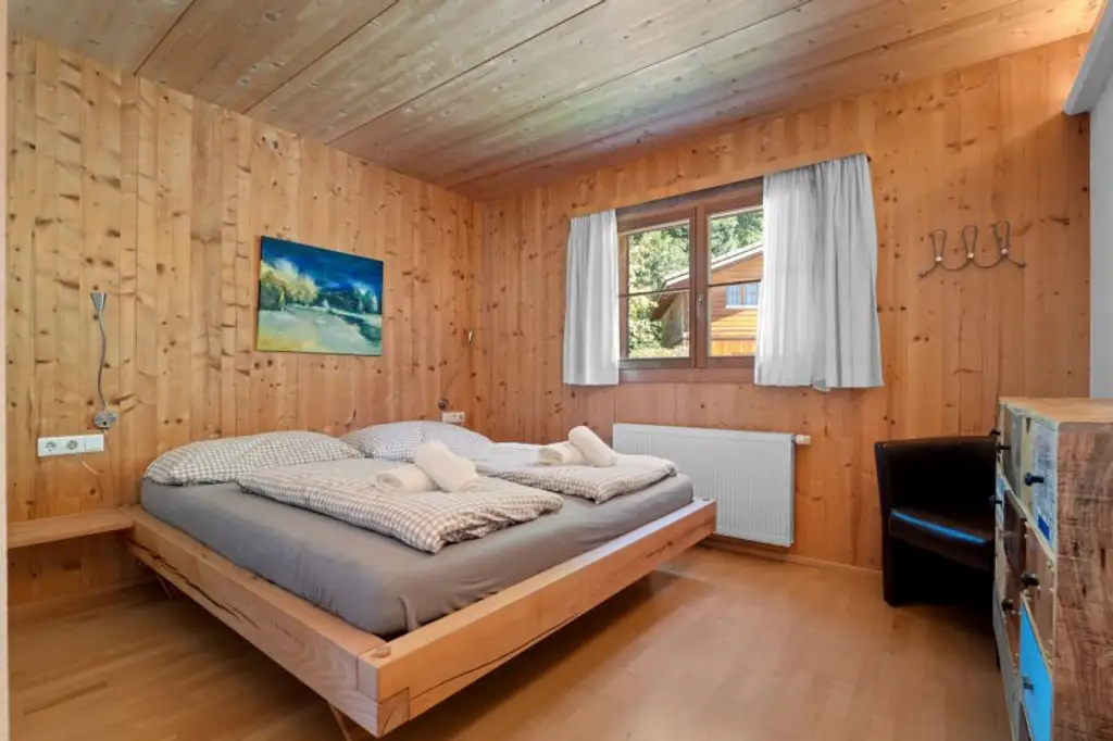 Traumhaftes Chalet in Bartholomäberg: 6 Zimmer, Garten, Terrasse & viel Platz!
