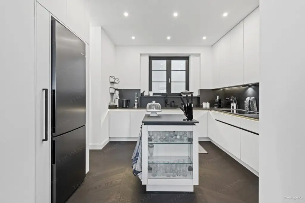 Luxuriöse, komplett möblierte Designerwohnung mit Balkon in Bestlage Döbling – barrierefrei & bezugsfertig