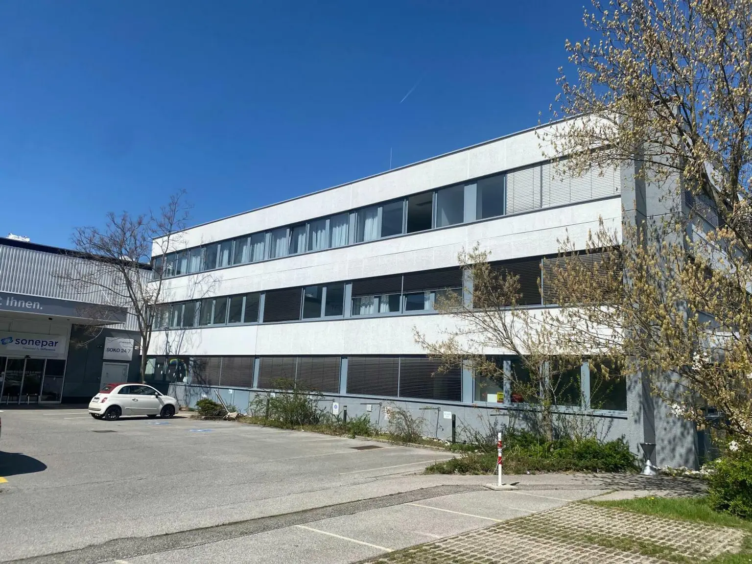 FIRMENSTANDORT-Büros in verschieden Größen oder ganze Etage in Wien 23 - gesamt 331 m²- teilbar ab ca. 23 m²