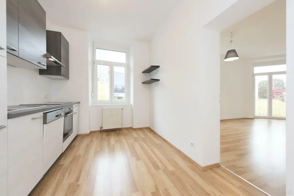 Sehr helle und moderne 2-Zimmer Wohnung mit Balkon - ab sofort verfügbar!