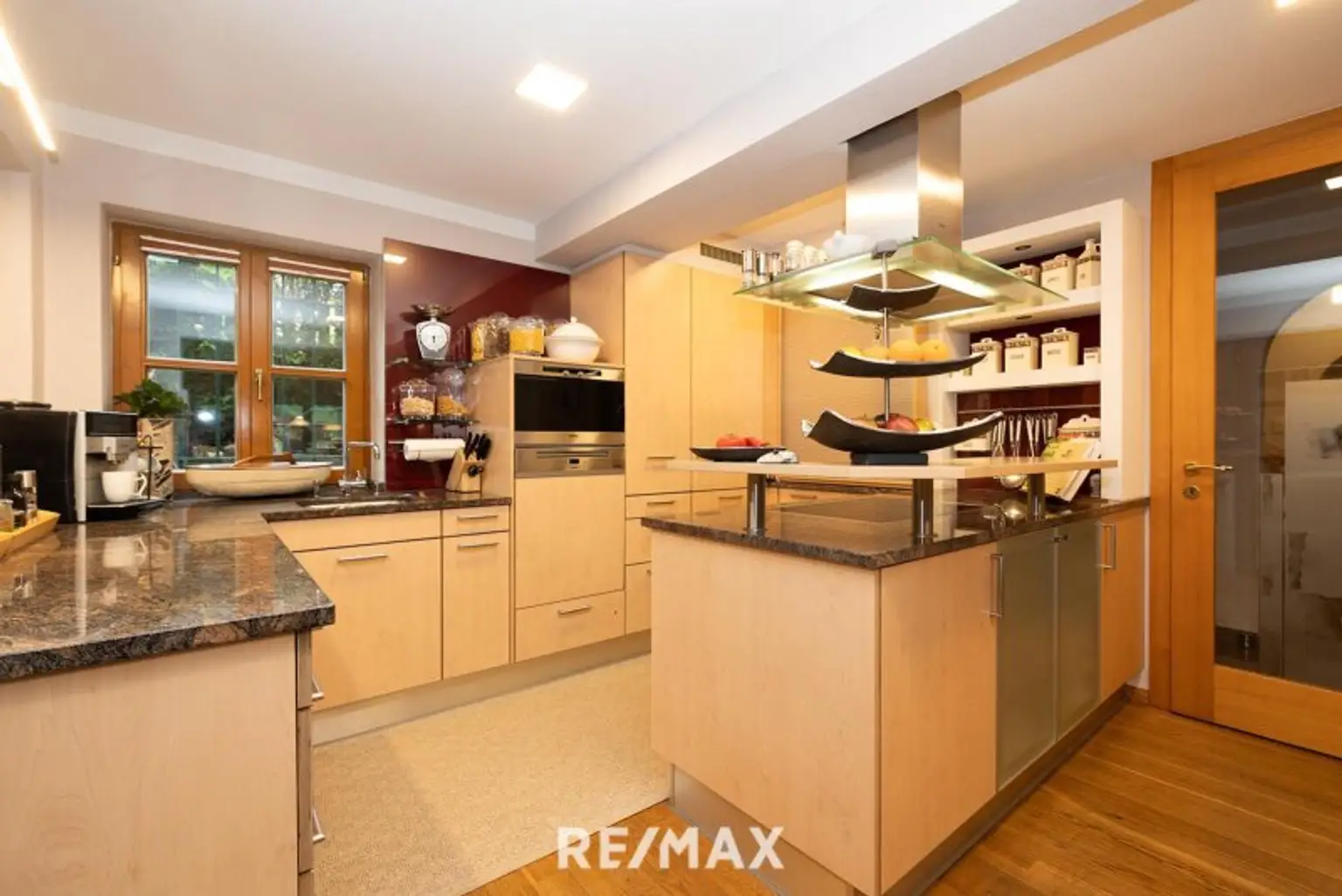 Küche seitliche Ansicht