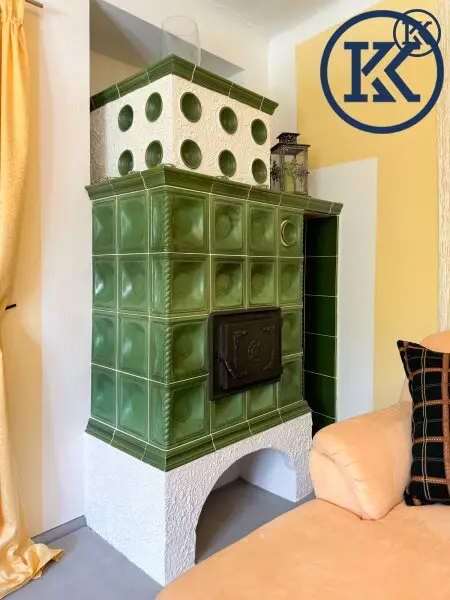 Wohnzimmer Kachelofen