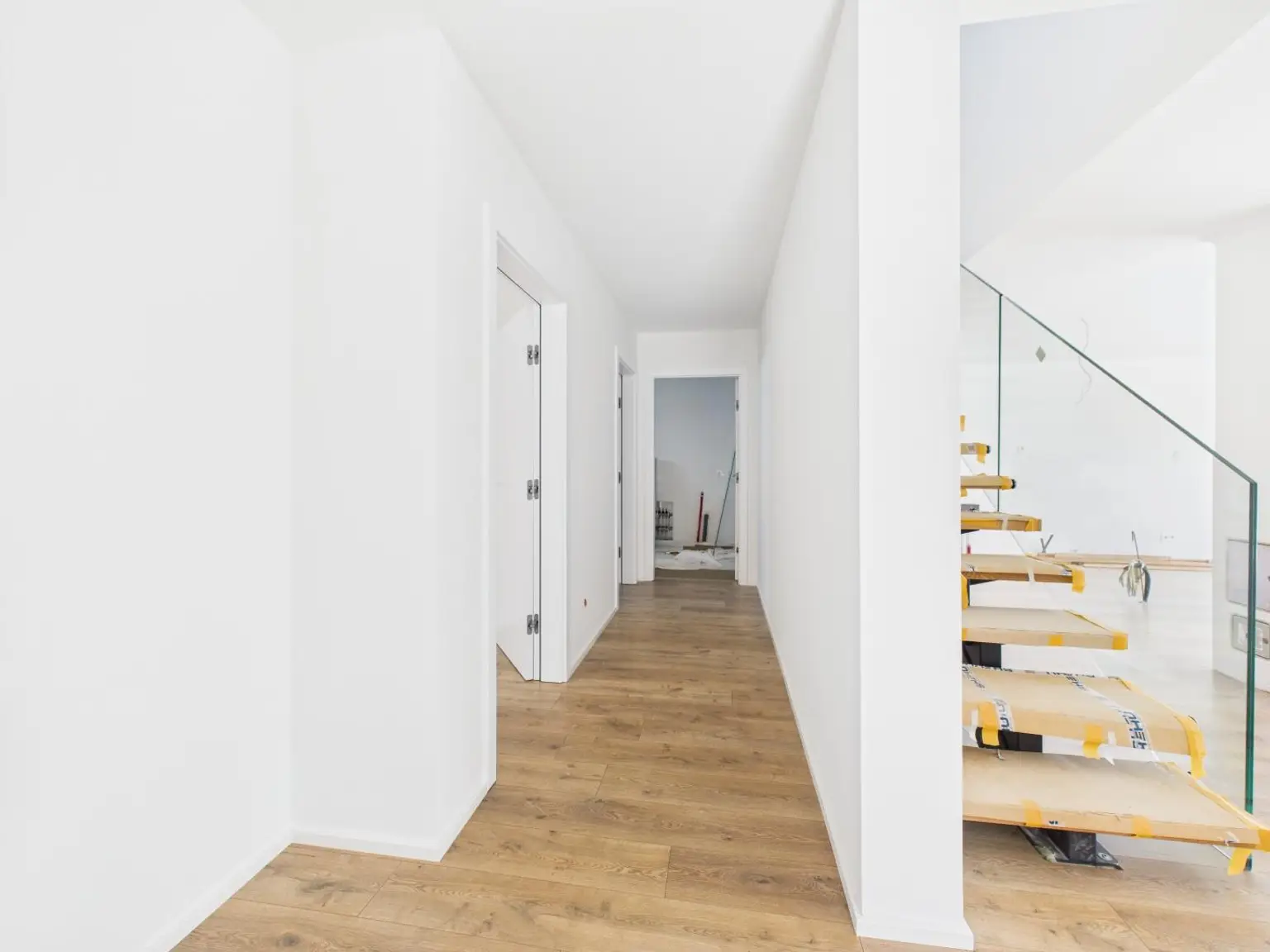 Luxus trifft Technik: Erstbezug mit hochwertiger Ausstattung, Smart Home & Salzwasserpool in Wels-West