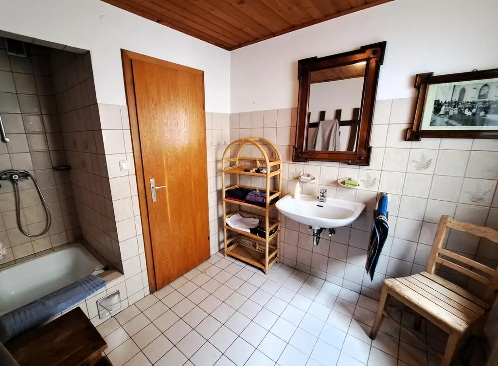 charmantes Wohnhaus mit zwei Wohneinheiten, Innenhof-Garten und Werkstatt - Steyr/Steyrdorf