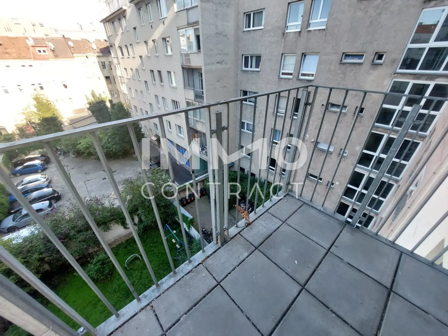NUR SCHRIFTLICHE ANFRAGEN BITTE. 2-Zimmer-Wohnung mit Balkon in der Wielandgasse