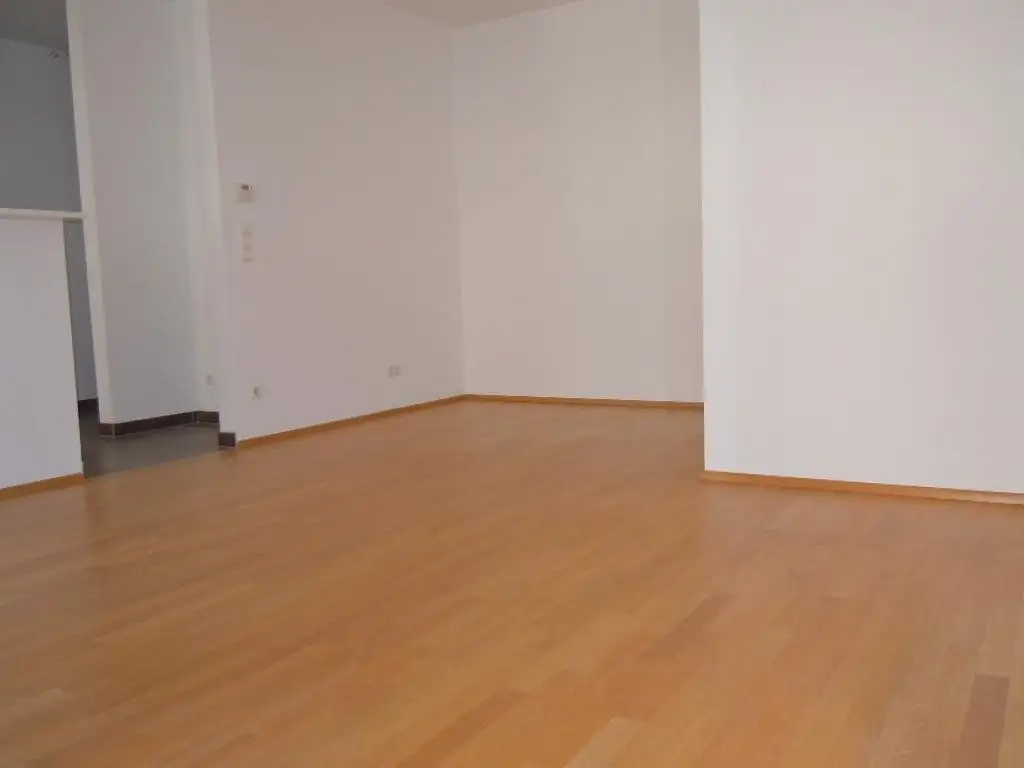 Helle 2-Zimmer-Wohnung mit Balkon - verfügbar ab Dezember 2025