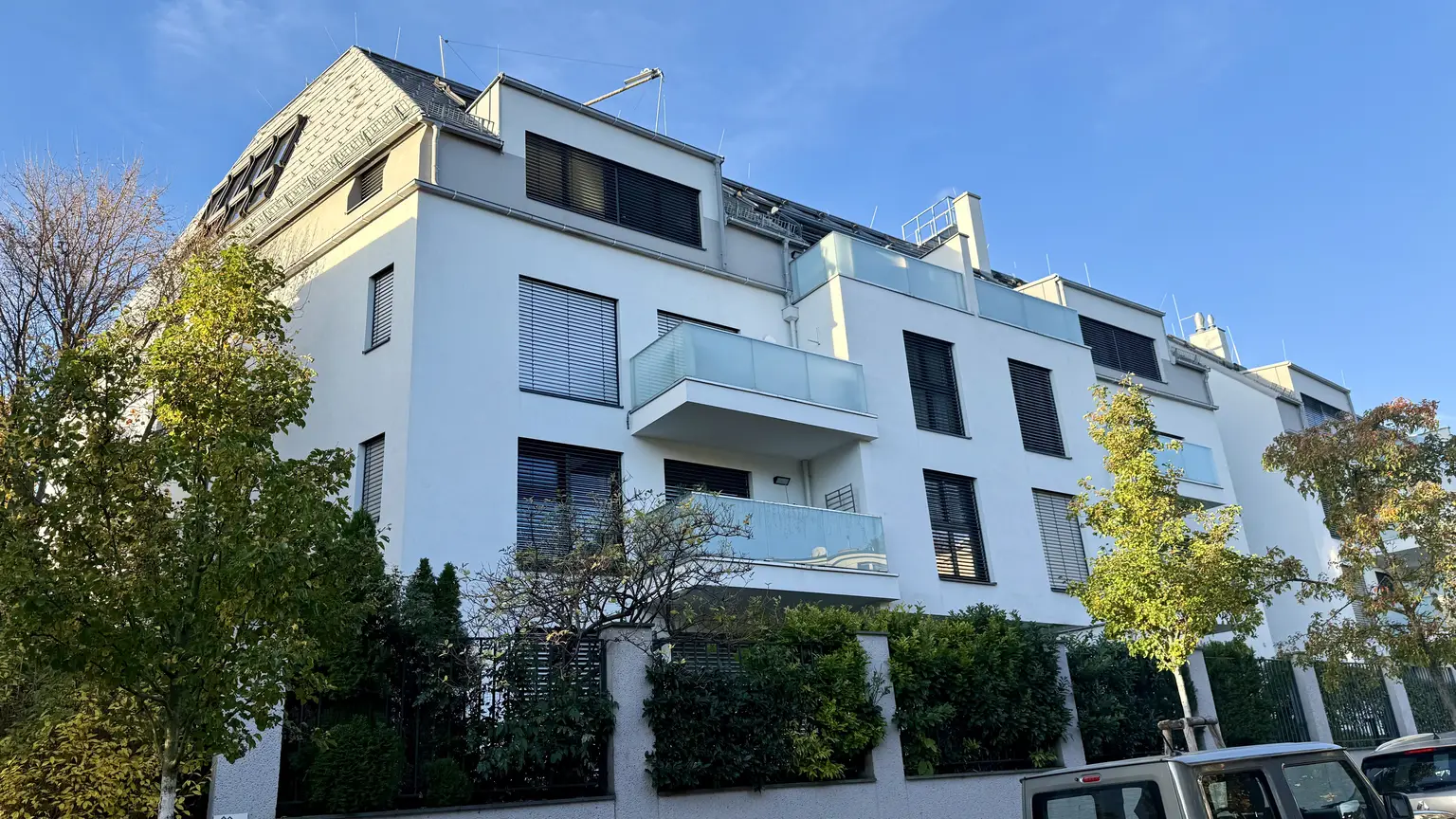 Exklusives Wohnen in idyllischer Cottagelage (inkl. Garage)