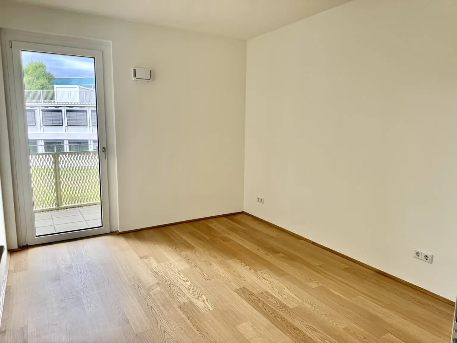 Provisionsfrei und Erstbezug: PREIS JETZT SICHNER! - Gerasorfer Straße - Von Der Sonne geküsst
