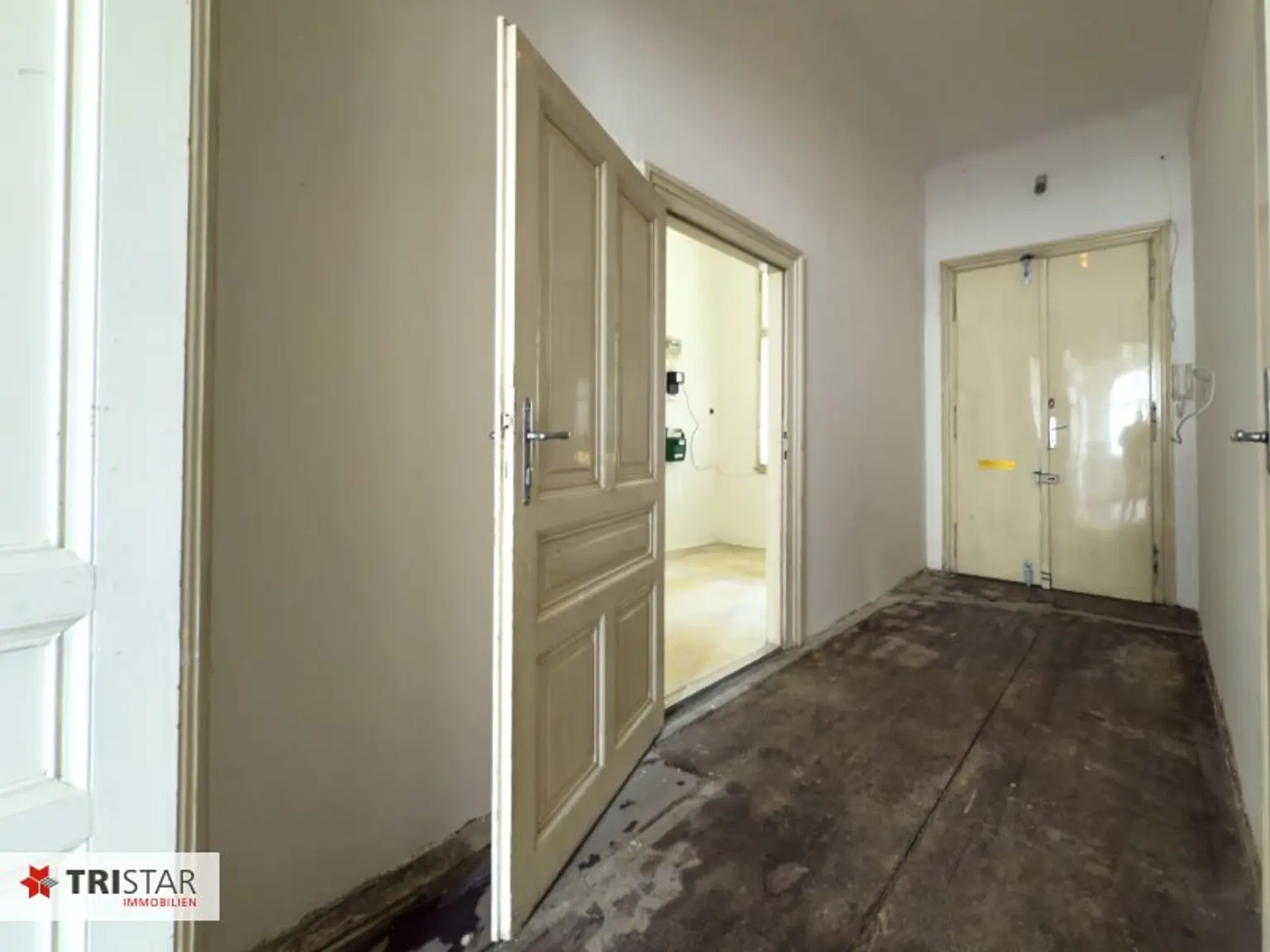 TOP::: WUNDERSCHÖNE KLASSISCHE ALTBAUWOHNUNG IN SEHR GUTER LAGE ZUM SANIEREN – TOP GRUNDRISS – Kauf in 1060 Wien:::