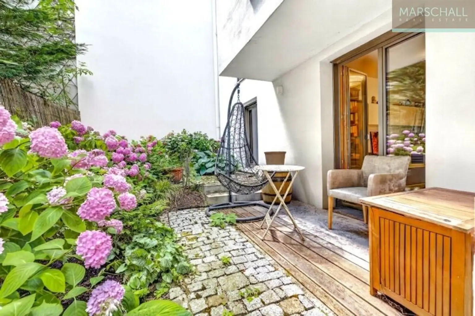 Terrasse 2/ zweiter Eingansbereich Büro